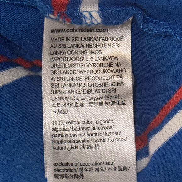 Calvin Klein 3 button ss polo shirt. Size large. 100%cotton - Picture 3 of 4